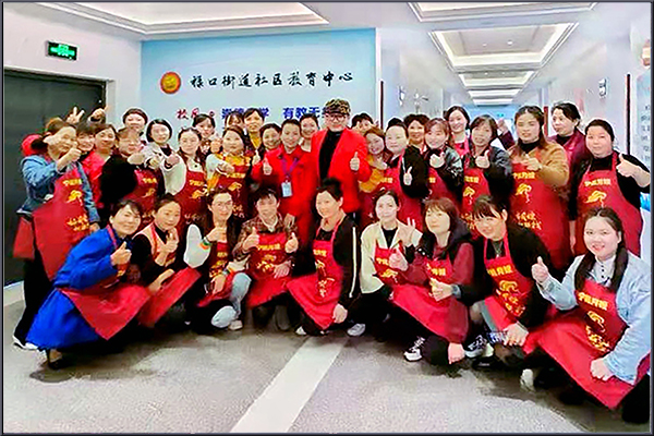 “宁姐月嫂”综合提升培训班在禄口街道社区教育中心举办001.jpg