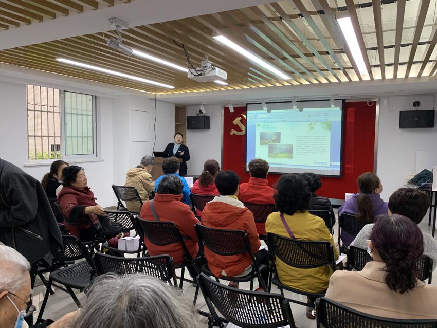 210401梅园新村街道大行宫社区居民学校开展清明节祭扫文明讲座.jpg