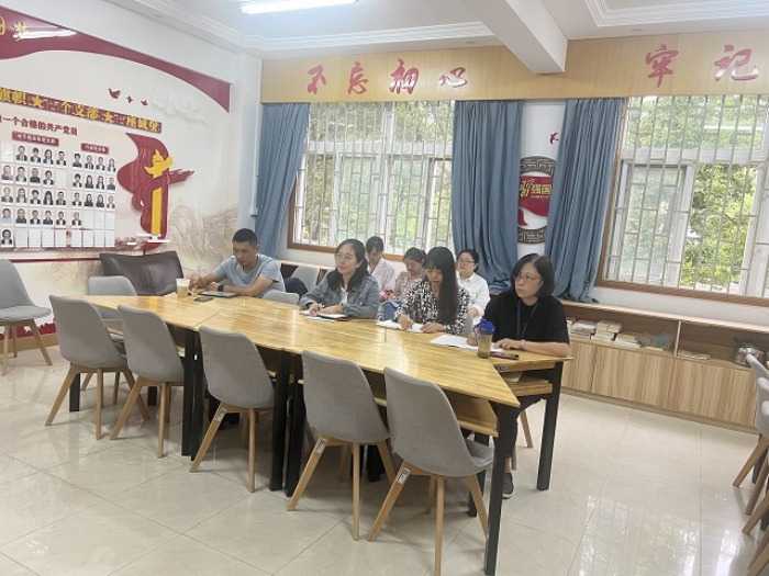 9.27药学系骨干教师参加市级课程思政示范课建设交流推进工作会2.jpg
